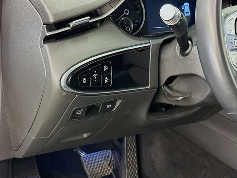 Used 2025 Genesis GV70 2.5T AWD/4WD image 17
