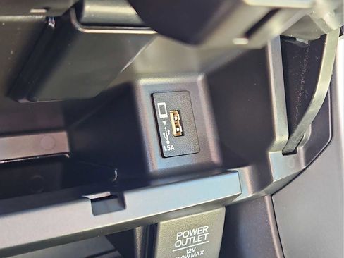 Used 2017 Honda Accord Touring image 28