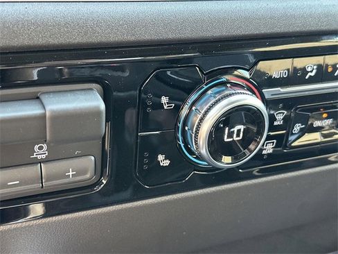 New 2026 GMC Sierra 1500 Elevation w/ LPO, Elevation Black Package image 17