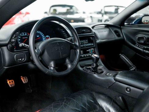 Used 2004 Chevrolet Corvette Z06 w/ Z06 Preferred Equipment Group image 2