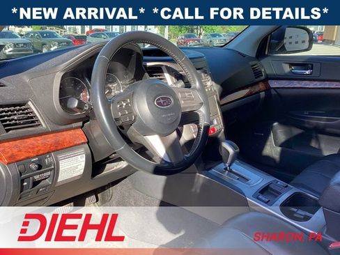 Used 2011 Subaru Outback 2.5i Limited w/ PWR Moonroof Pkg AWD/4WD image 9