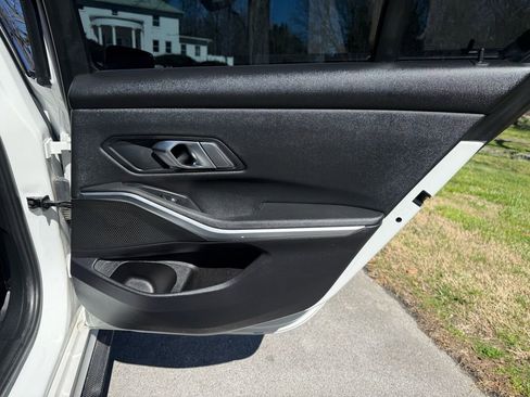 Used 2020 BMW 330i xDrive Sedan w/ Convenience Package image 35