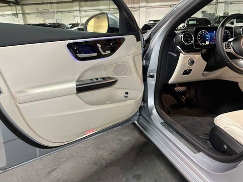 Certified 2025 Mercedes-Benz C 300 4MATIC Sedan image 21