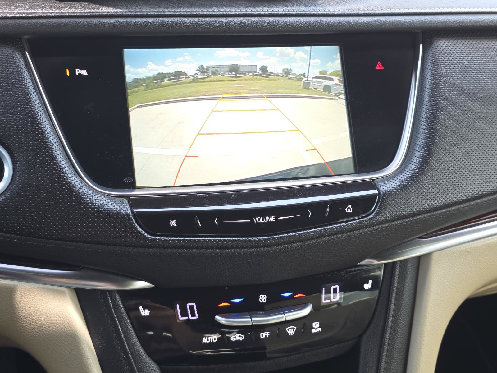 Used 2017 Cadillac XT5 Luxury w/ Driver Awareness Package FWD image 30