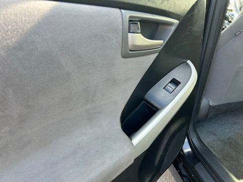 Used 2015 Toyota Prius Two image 22