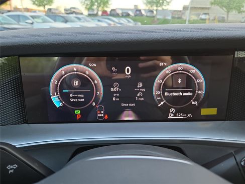 New 2026 Volkswagen Tiguan SE AWD/4WD image 17