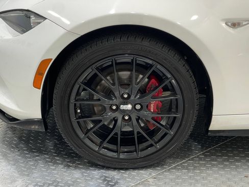 Used 2016 MAZDA MX-5 Miata Club w/ Brembo/BBS Package RWD image 31