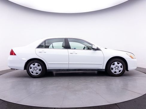 Used 2007 Honda Accord LX image 24