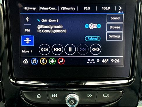 Used 2023 Chevrolet Traverse LT image 8