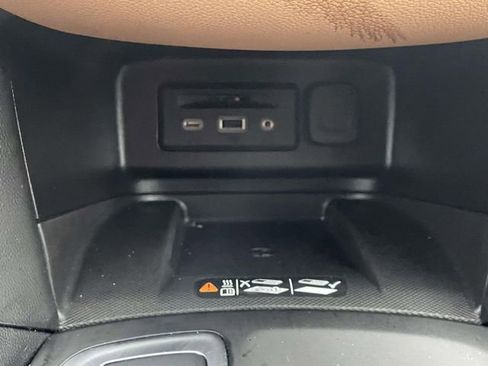 Used 2020 Chevrolet Equinox Premier image 25