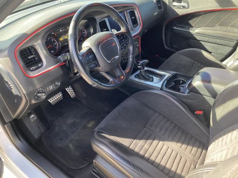 Used 2018 Dodge Charger R/T image 12