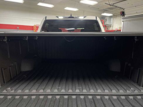 Used 2024 Toyota Tundra Limited w/ Power Package AWD/4WD image 33