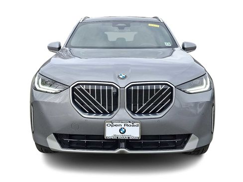 Used 2025 BMW X3 xDrive30i w/ Premium Package image 2
