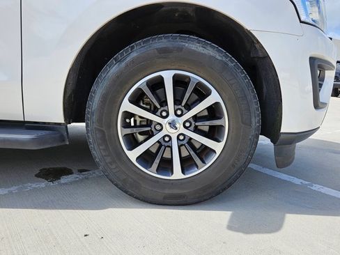 Used 2018 Ford Expedition XLT w/ Equipment Group 201A RWD image 22