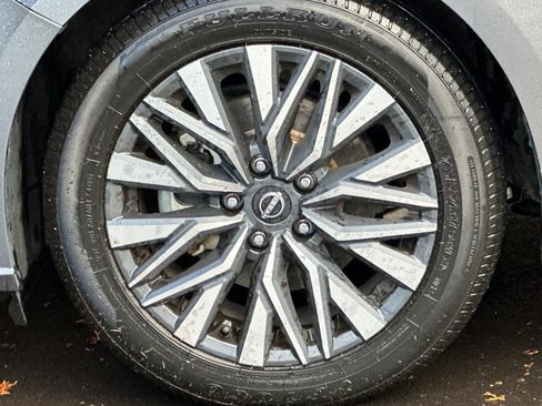 Used 2024 Nissan Altima 2.5 SV image 30