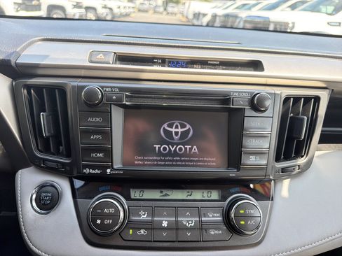 Used 2014 Toyota RAV4 Limited FWD image 23