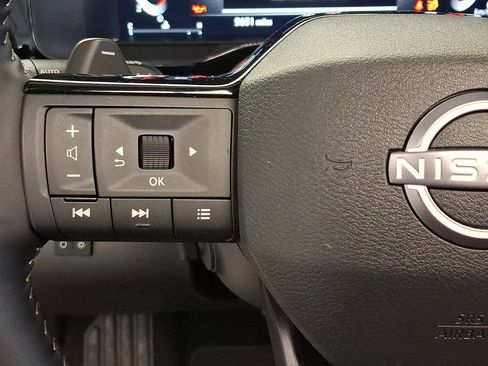 Certified 2026 Nissan Pathfinder Platinum w/ Lighting Package AWD/4WD image 22