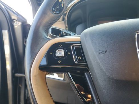 Certified 2022 Lincoln Corsair Reserve w/ Elements Package image 23