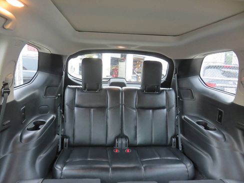 Used 2015 Nissan Pathfinder SL w/ SL Premium Package AWD/4WD image 23
