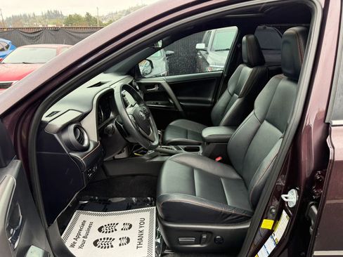 Used 2017 Toyota RAV4 SE w/ Power Special Value Package AWD/4WD image 9