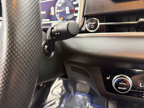 Used 2025 Mitsubishi Outlander SE image 31