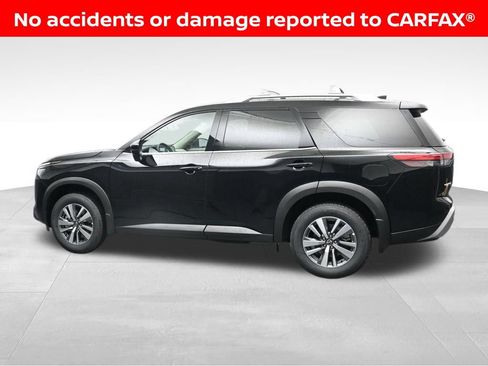 Used 2025 Nissan Pathfinder SL FWD image 3