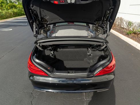 Used 2019 Mercedes-Benz SL 550 image 55