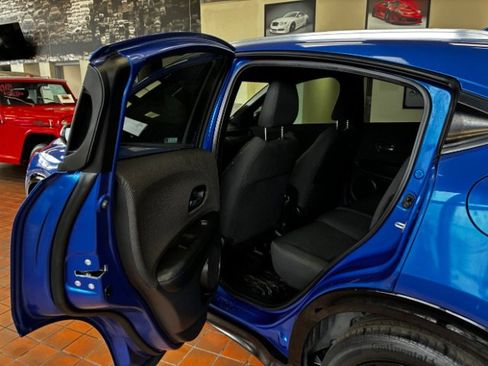 Used 2021 Honda HR-V Sport image 28