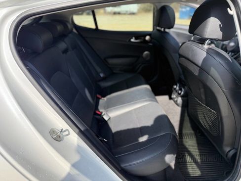 Used 2018 Kia Stinger Premium image 26