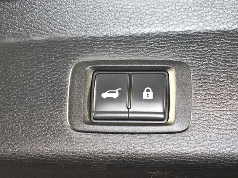 Used 2024 Mitsubishi Outlander SE image 50