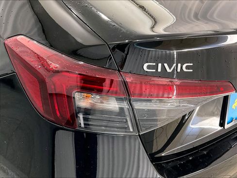 Used 2025 Honda Civic Sport image 32
