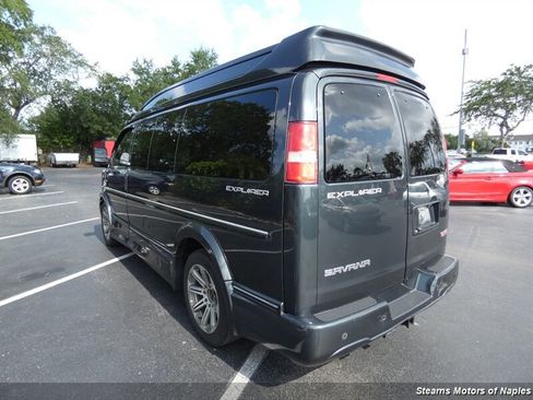 Used 2017 GMC Savana 2500 RWD image 9