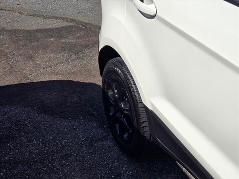 Used 2021 Ford EcoSport SE w/ SE Convenience Package FWD image 19