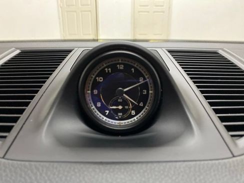 Used 2023 Porsche Macan Turbo AWD/4WD image 44