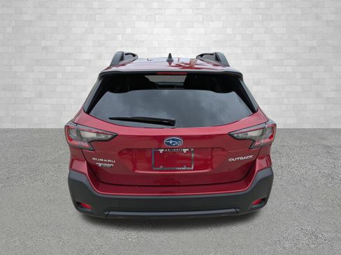 Used 2024 Subaru Outback Premium image 3