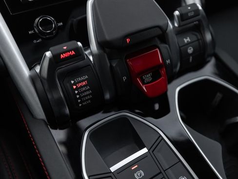 Used 2019 Lamborghini Urus image 25