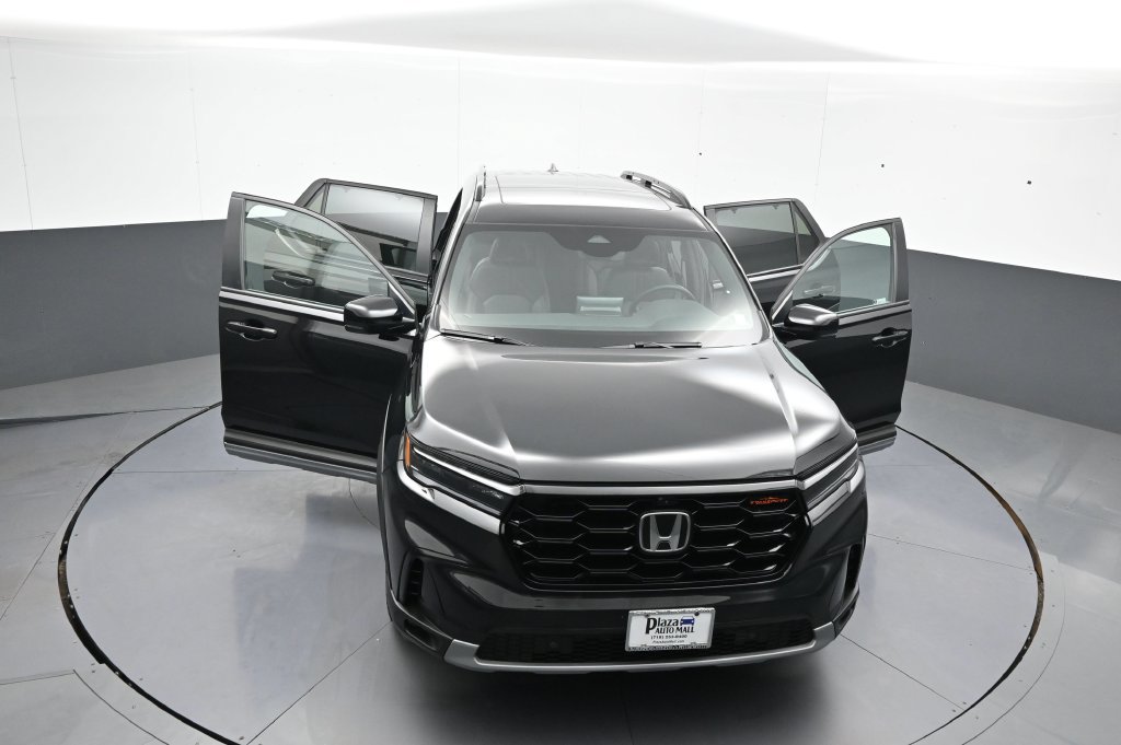 Certified 2024 Honda Pilot TrailSport image 48