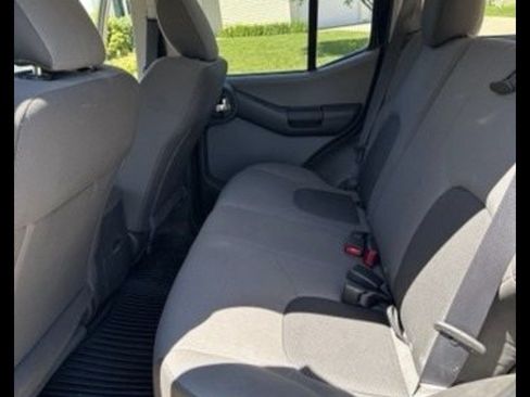 Used 2013 Nissan Xterra X AWD/4WD image 6