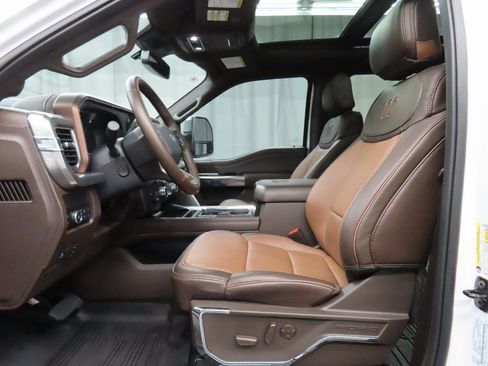 Used 2025 Ford F450 King Ranch w/ Chrome Package image 10