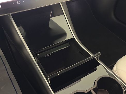 Used 2019 Tesla Model 3 Long Range image 31