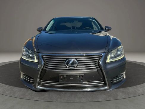 Used 2014 Lexus LS 460 AWD image 2