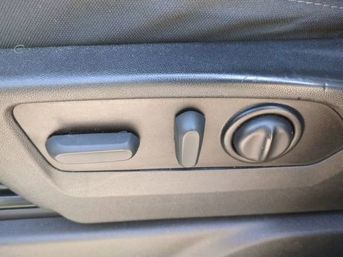 Used 2021 Chevrolet Silverado 1500 LT image 21