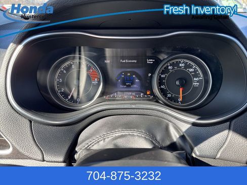 Used 2019 Jeep Cherokee Trailhawk w/ Cold Weather Group image 23