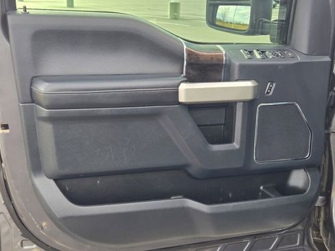 Used 2022 Ford F250 Lariat w/ Snow Plow Prep Package image 19