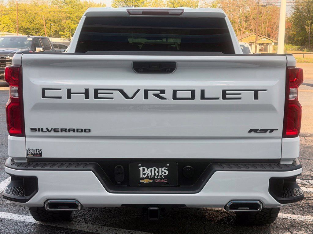 Used 2023 Chevrolet Silverado 1500 RST AWD/4WD image 5