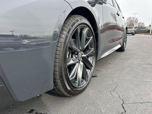 Used 2025 Toyota Corolla SE image 10