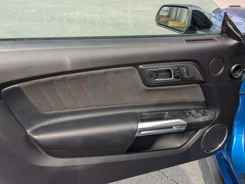 Used 2017 Ford Mustang GT Premium image 12