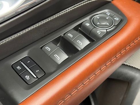 Used 2023 GMC Yukon Denali Ultimate image 20