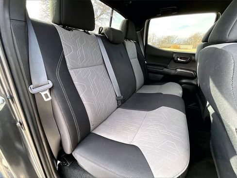 Used 2023 Toyota Tacoma TRD Off-Road image 22