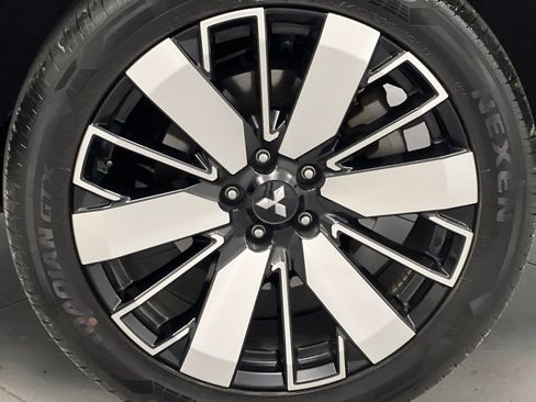 Used 2025 Mitsubishi Outlander SE AWD/4WD image 76